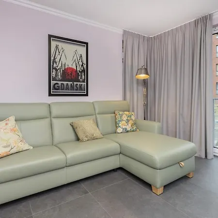 Aura Studio Downtown By Renters Apartment *