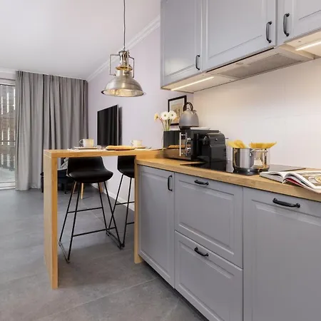 Aura Studio Downtown By Renters Apartment