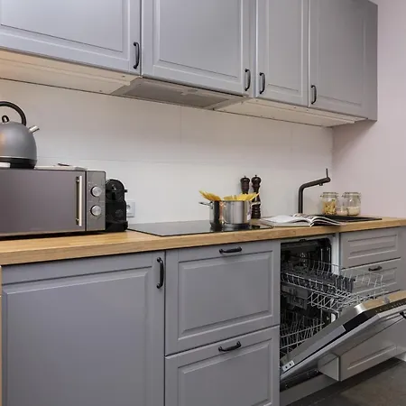 Apartment Aura Studio Downtown By Renters