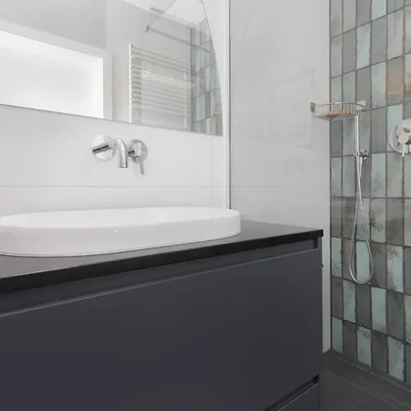 Aura Studio Downtown By Renters *
